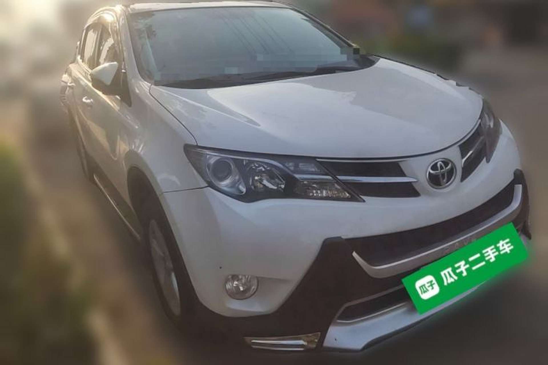 Used Toyota RAV4 2013 2.0L CVT Four-Wheel Drive New Edition Front Right 45 Deg