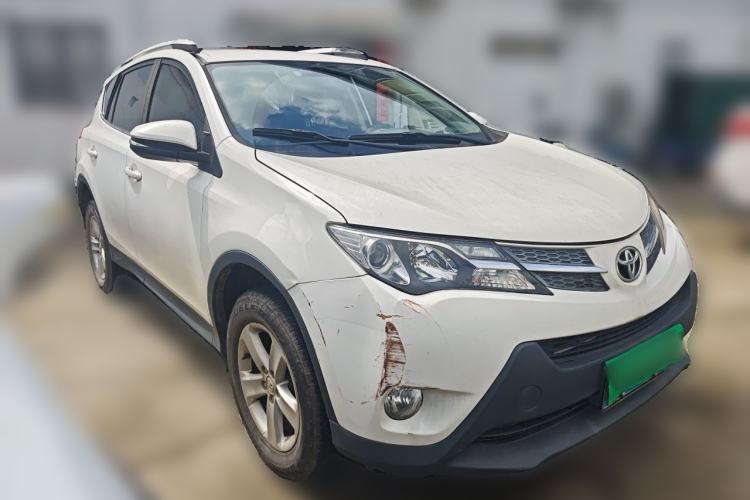 Used Toyota RAV4 2013 2.0L CVT Two-Wheel Drive Urban Edition Front Right 45 Deg