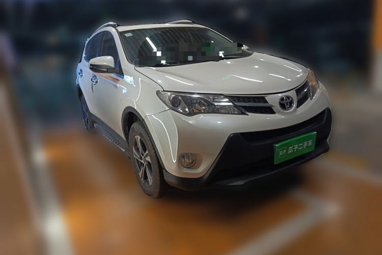 Used Toyota RAV4 2013 2.0L CVT Four-Wheel Drive Fashion Edition Front Right 45 Deg