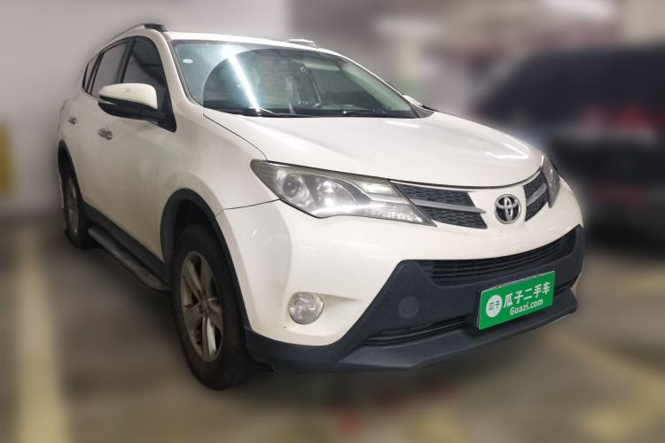 Used Toyota RAV4 2013 2.0L CVT Four-Wheel Drive New Edition Front Right 45 Deg