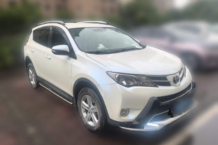 Used Toyota RAV4 2013 2.0L CVT Two-Wheel Drive Urban Edition Front Right 45 Deg