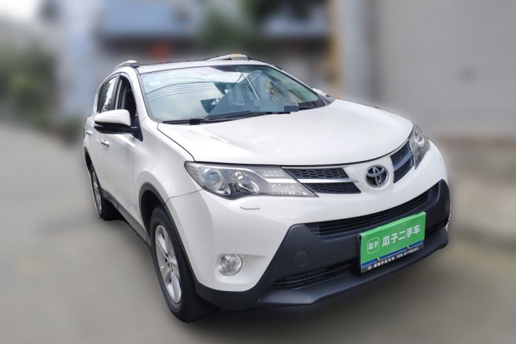 Used Toyota RAV4 2013 2.5L Automatic 4x4 Elite Edition Front Right 45 Deg