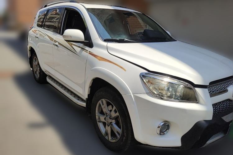 Used Toyota RAV4 2013 Special Edition 2.0L Automatic Classic Front Right 45 Deg