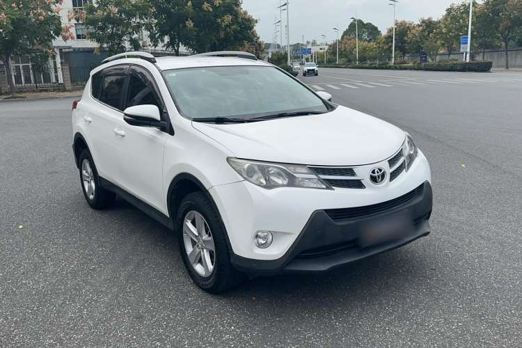 Used Toyota RAV4 2013 2.0L Manual Two-Wheel Drive Urban Edition Front Right 45 Deg
