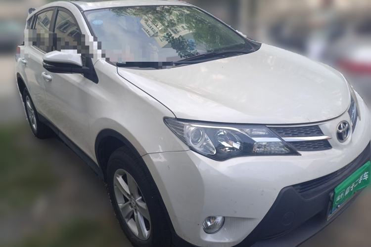 Used Toyota RAV4 2013 2.0L CVT Four-Wheel Drive Fashion Edition Front Right 45 Deg