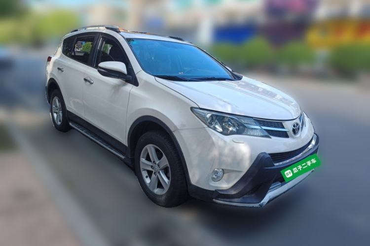 Used Toyota RAV4 2013 2.5L Automatic 4x4 Elite Edition Front Right 45 Deg