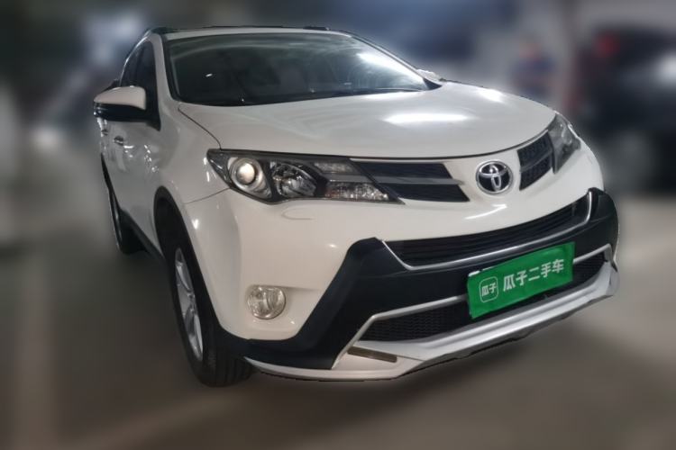 Used Toyota RAV4 2013 2.5L Automatic 4x4 Elite Edition Front Right 45 Deg