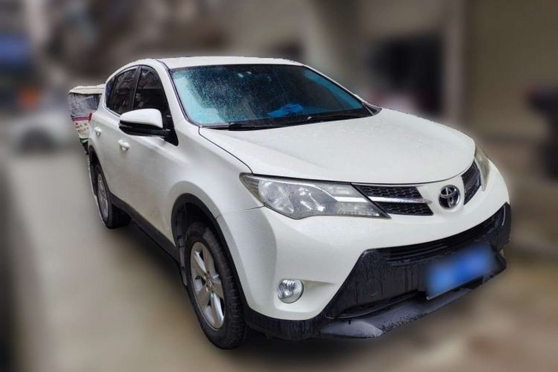 Used Toyota RAV4 2013 2.0L CVT Two-Wheel Drive Urban Edition Front Right 45 Deg