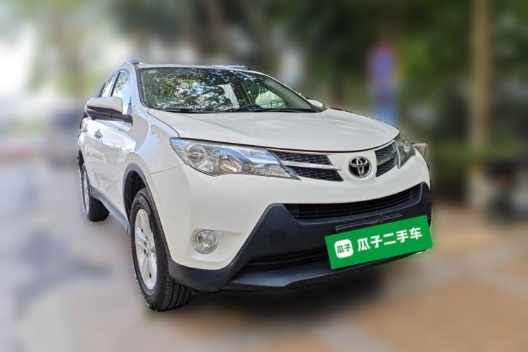 Used Toyota RAV4 2013 2.0L CVT Four-Wheel Drive New Edition Front Right 45 Deg