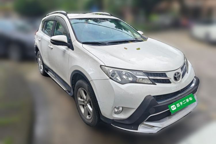 Used Toyota RAV4 2013 2.0L CVT Two-Wheel Drive Urban Edition Front Right 45 Deg