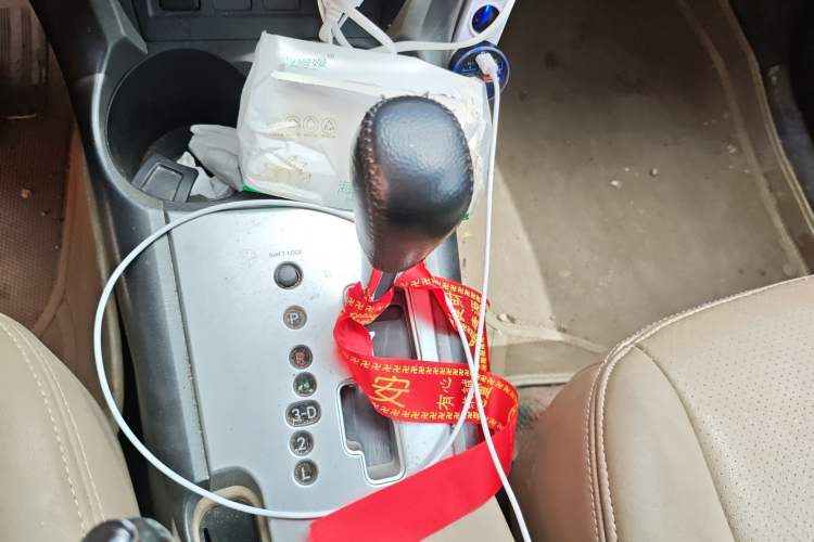 Used Toyota RAV4 2013 Special Edition 2.0L Automatic Classic Gear Lever