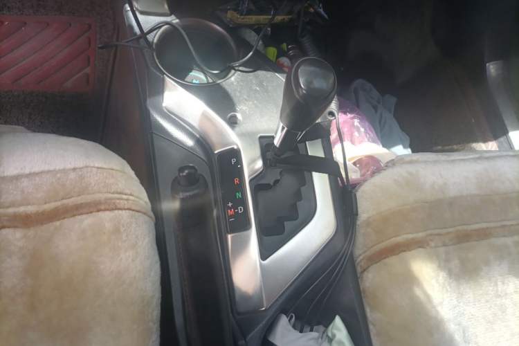 Used Toyota RAV4 2013 2.0L CVT Four-Wheel Drive Fashion Edition Gear Lever