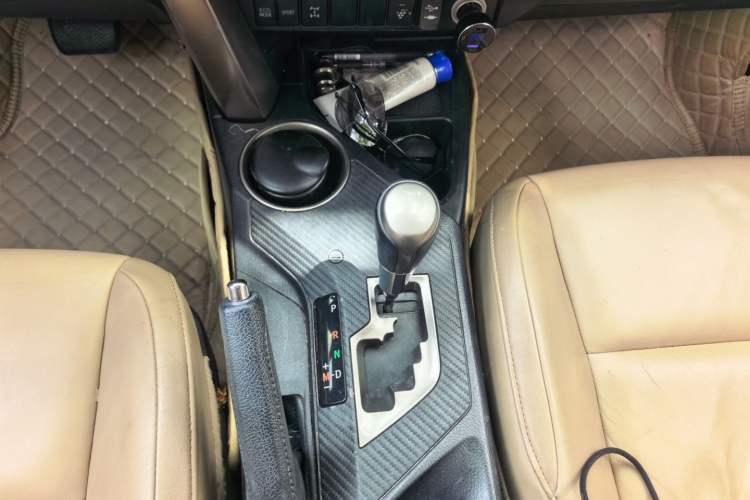 Used Toyota RAV4 2013 2.0L CVT Four-Wheel Drive New Edition Gear Lever