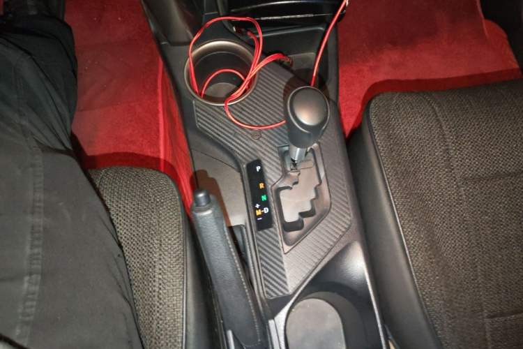 Used Toyota RAV4 2013 2.0L CVT Two-Wheel Drive Urban Edition Gear Lever