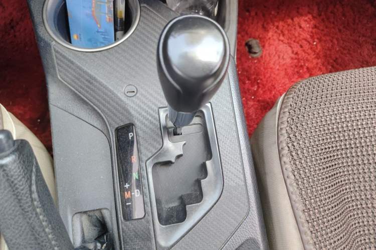 Used Toyota RAV4 2013 2.0L CVT Four-Wheel Drive Fashion Edition Gear Lever
