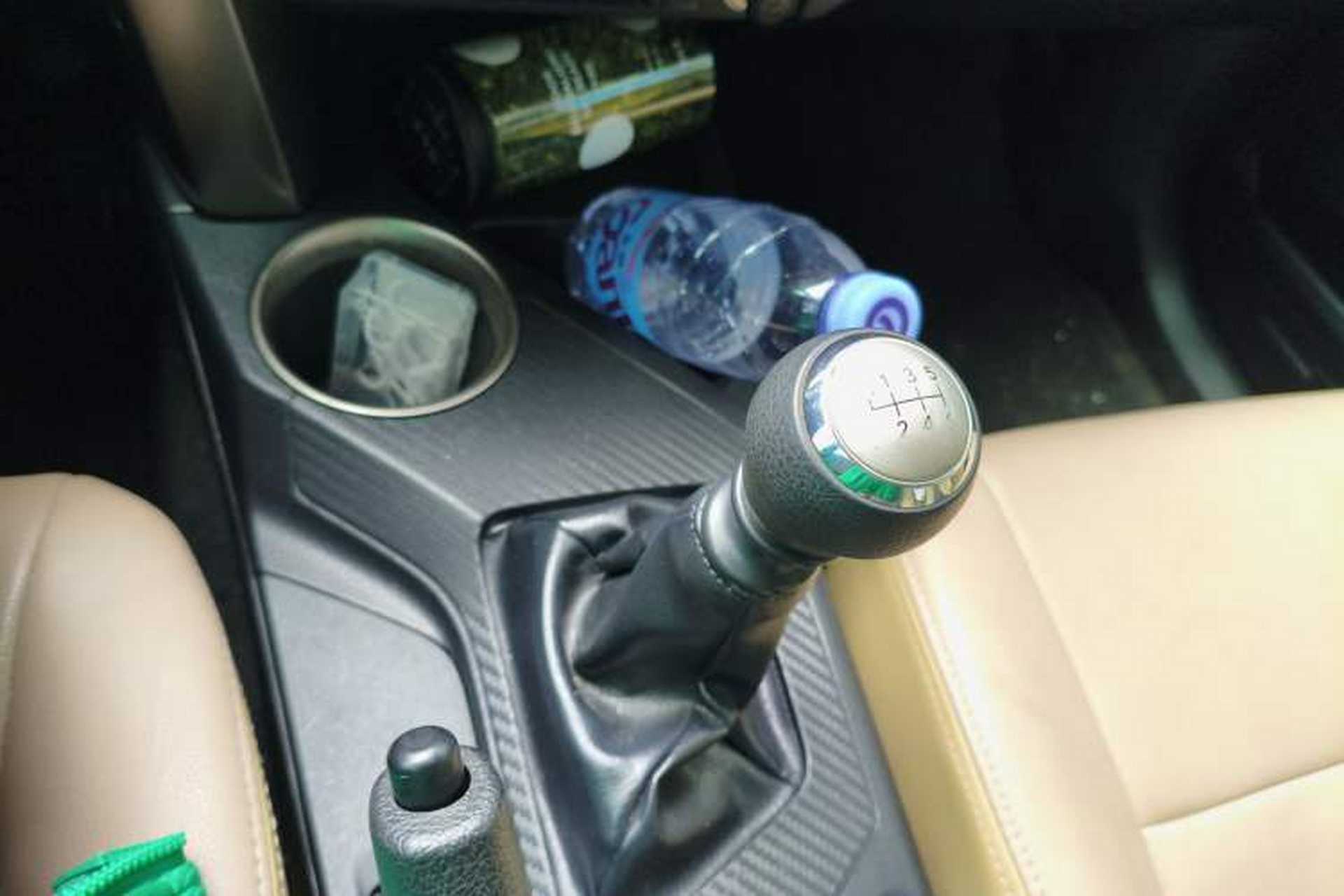 Used Toyota RAV4 2013 2.0L Manual Two-Wheel Drive Urban Edition Gear Lever