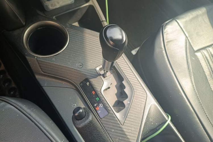 Used Toyota RAV4 2013 2.0L CVT Four-Wheel Drive Fashion Edition Gear Lever