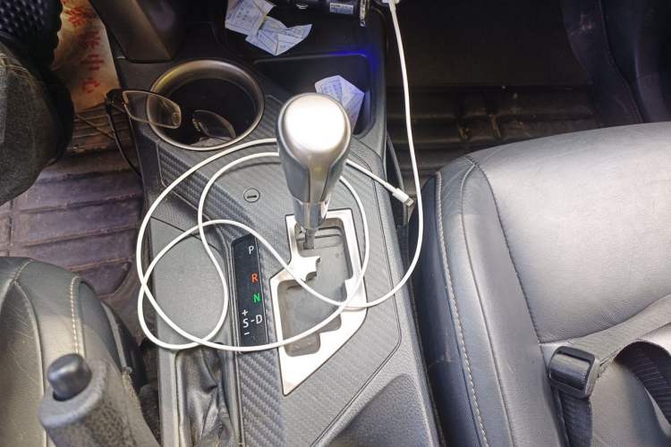 Used Toyota RAV4 2013 2.5L Automatic 4x4 Elite Edition Gear Lever