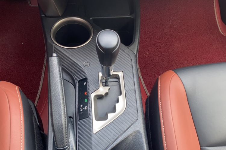 Used Toyota RAV4 2013 2.5L Automatic 4x4 Elite Edition Gear Lever