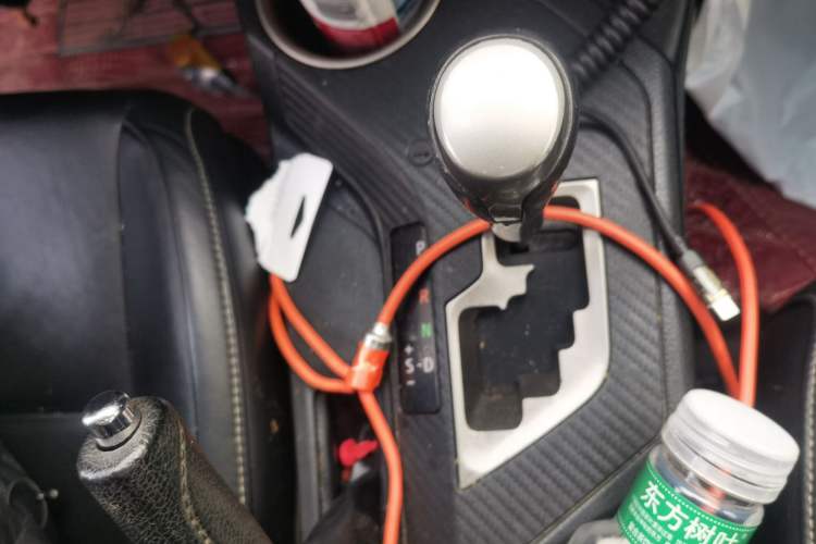 Used Toyota RAV4 2013 2.5L Automatic 4x4 Luxury Edition Gear Lever