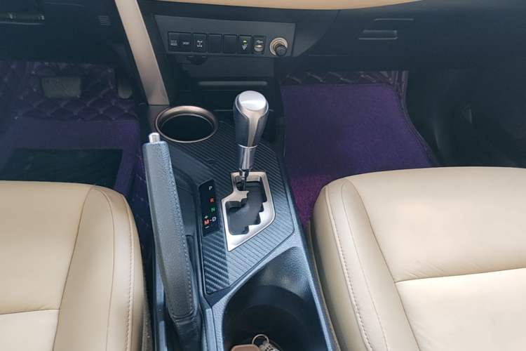 Used Toyota RAV4 2013 2.0L CVT Four-Wheel Drive New Edition Gear Lever