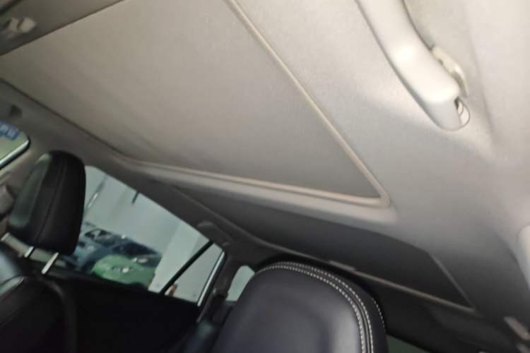 Used Toyota RAV4 2013 2.5L Automatic 4x4 Elite Edition Headliner