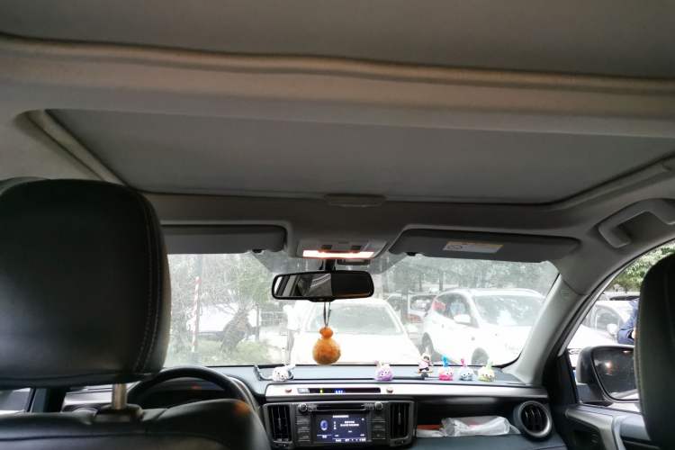 Used Toyota RAV4 2013 2.5L Automatic 4x4 Elite Edition Headliner