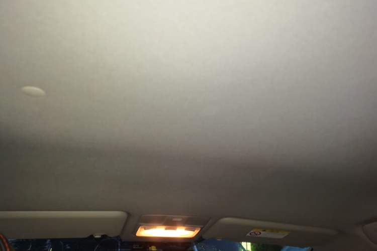 Used Toyota RAV4 2013 2.0L CVT Two-Wheel Drive Urban Edition Headliner