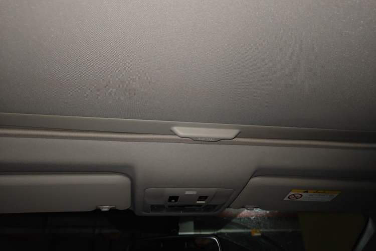 Used Toyota RAV4 2013 2.5L Automatic 4x4 Elite Edition Headliner