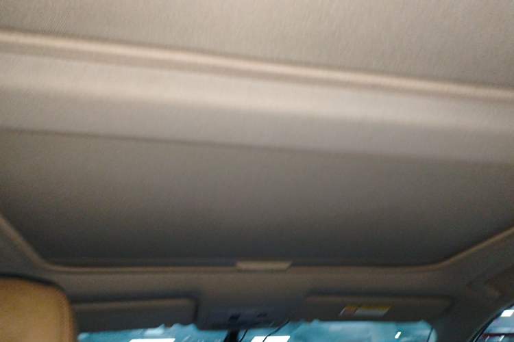 Used Toyota RAV4 2013 2.5L Automatic 4x4 Elite Edition Headliner