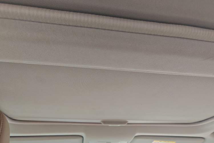 Used Toyota RAV4 2013 2.5L Automatic 4x4 Elite Edition Headliner