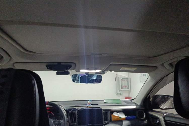 Used Toyota RAV4 2013 2.0L CVT Four-Wheel Drive New Edition Headliner