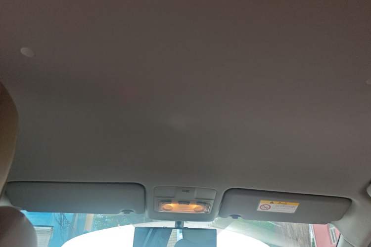 Used Toyota RAV4 2013 2.0L CVT Two-Wheel Drive Urban Edition Headliner