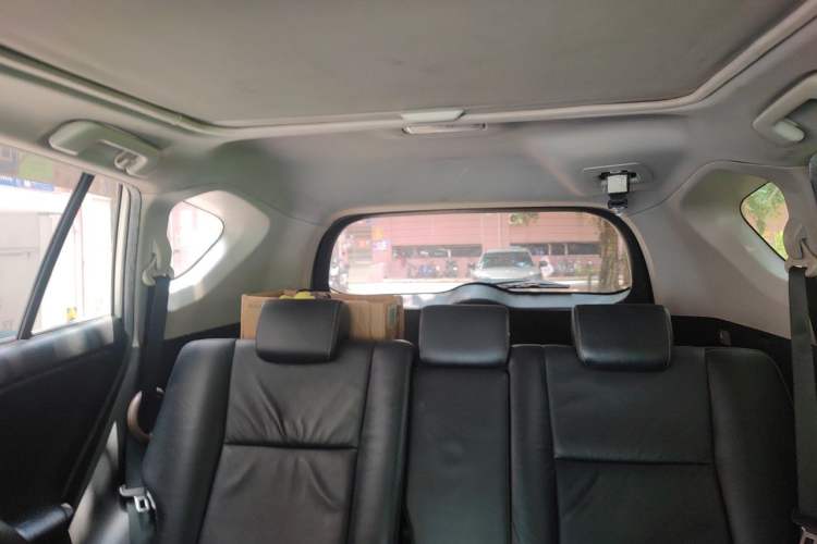 Used Toyota RAV4 2013 2.5L Automatic 4x4 Elite Edition Headliner