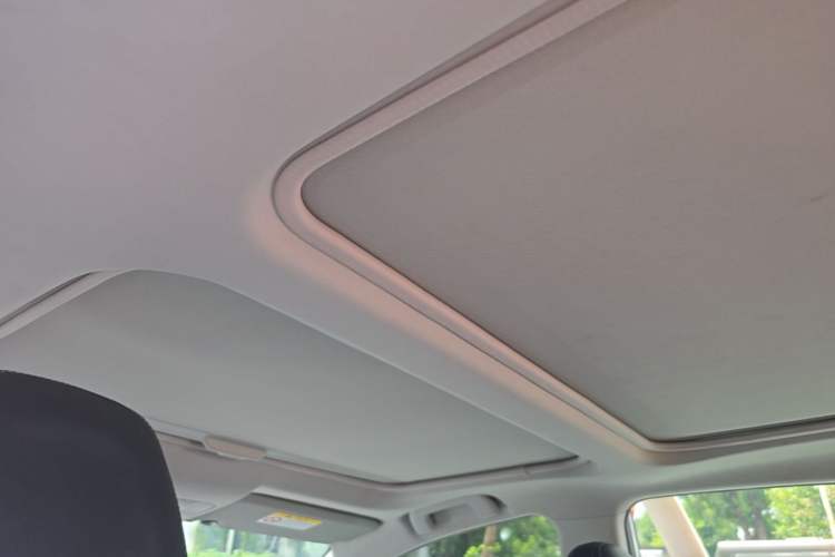Used Toyota RAV4 2013 2.5L Automatic 4x4 Elite Edition Headliner