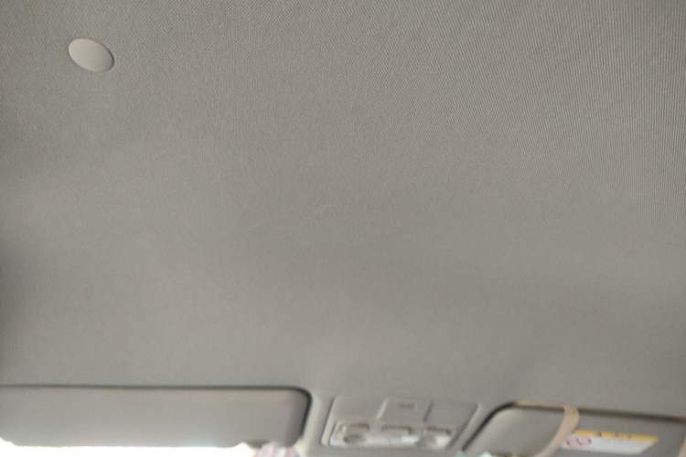 Used Toyota RAV4 2013 2.0L CVT Two-Wheel Drive Urban Edition Headliner