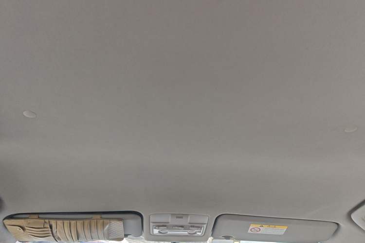Used Toyota RAV4 2013 2.0L CVT Two-Wheel Drive Urban Edition Headliner