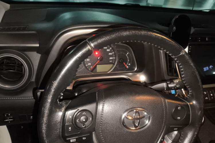 Used Toyota RAV4 2013 2.5L Automatic 4x4 Elite Edition Instrument Cluster