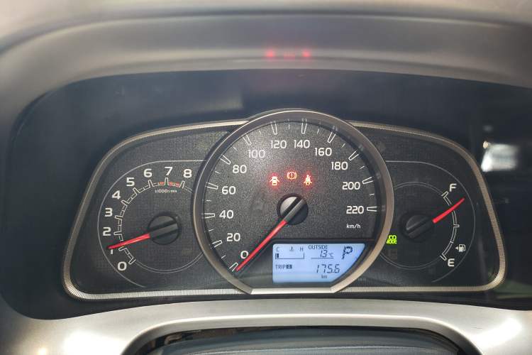 Used Toyota RAV4 2013 2.0L CVT Two-Wheel Drive Urban Edition Instrument Cluster