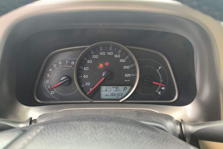 Used Toyota RAV4 2013 2.0L CVT Two-Wheel Drive Urban Edition Instrument Cluster