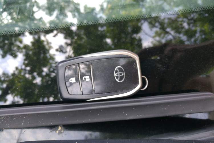 Used Toyota RAV4 2013 2.5L Automatic 4x4 Elite Edition Interior 1