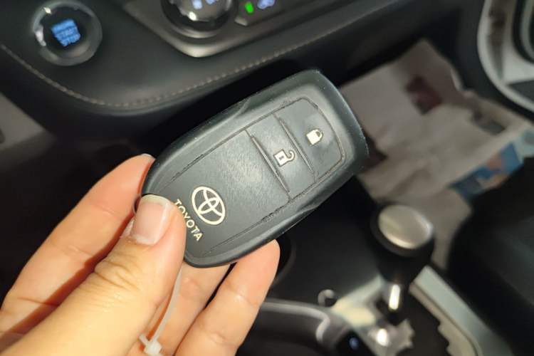 Used Toyota RAV4 2013 2.0L CVT Four-Wheel Drive New Edition Interior 1