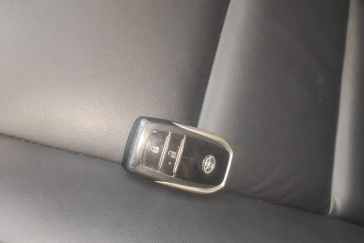 Used Toyota RAV4 2013 2.5L Automatic 4x4 Elite Edition Interior 1