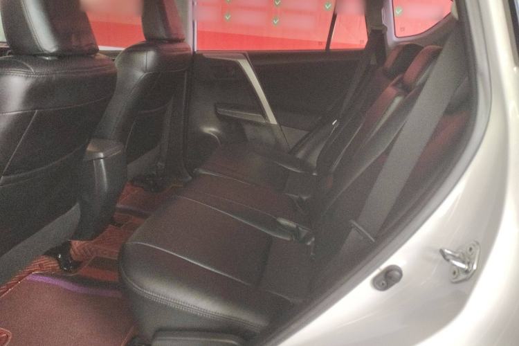 Used Toyota RAV4 2013 2.0L CVT Four-Wheel Drive Fashion Edition Interior 1
