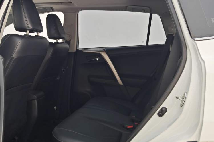 Used Toyota RAV4 2013 2.0L CVT Four-Wheel Drive New Edition Interior 11