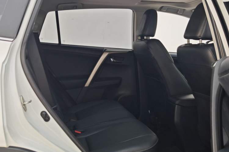 Used Toyota RAV4 2013 2.0L CVT Four-Wheel Drive New Edition Interior 4