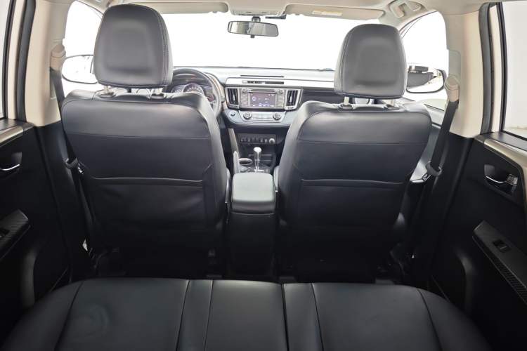 Used Toyota RAV4 2013 2.0L CVT Four-Wheel Drive New Edition Interior 5