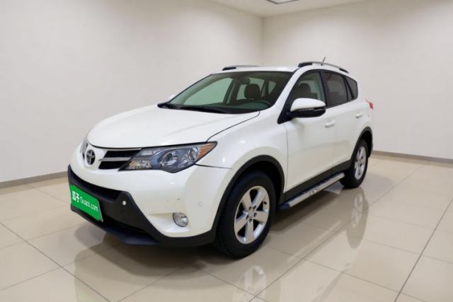 Toyota RAV4 2013 2.0L CVT Two-Wheel Drive Urban Edition с пробегом