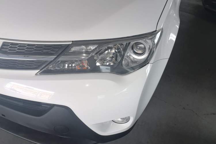 Used Toyota RAV4 2013 2.0L CVT Four-Wheel Drive Fashion Edition Left Front Headlight