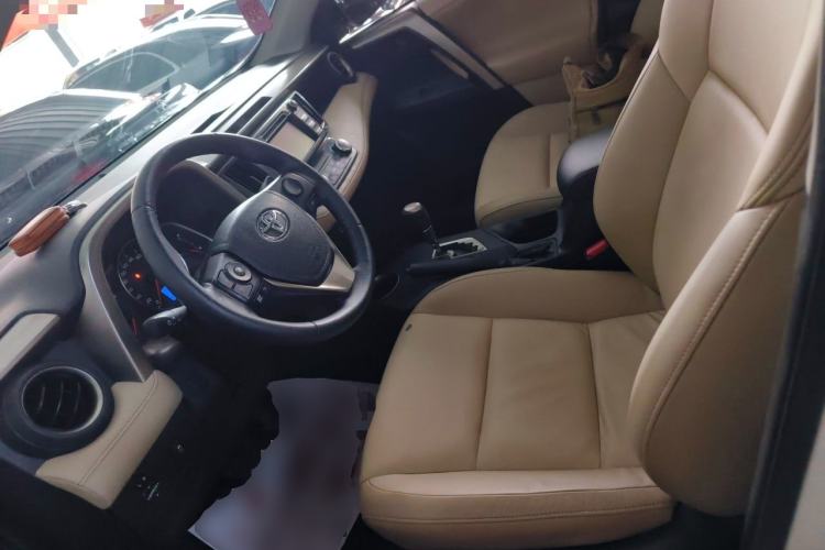 Used Toyota RAV4 2013 2.5L Automatic 4x4 Elite Edition Left Front Seat